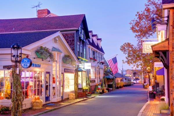The Summer Stroll - Newport